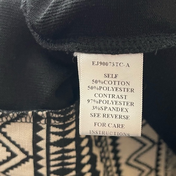 EN CREME BLACK CREAM OVERSIZED COLLAR AZTEC TRIBAL PRINT JACKET SIZE Large - Picture 6 of 8